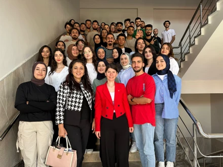 Hemşirelikte Yönetim Dersi Sunumları